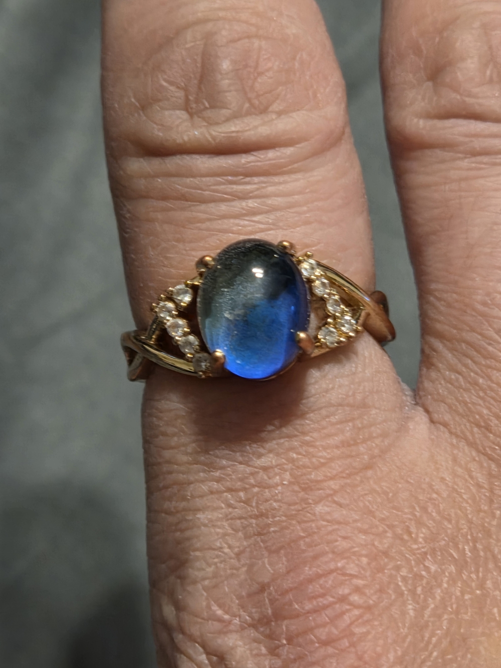 Gold Mood Ring With Accent Stones